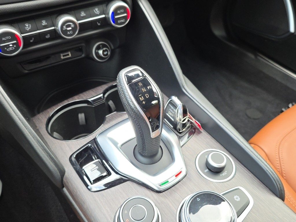 23948318-img17.jpg