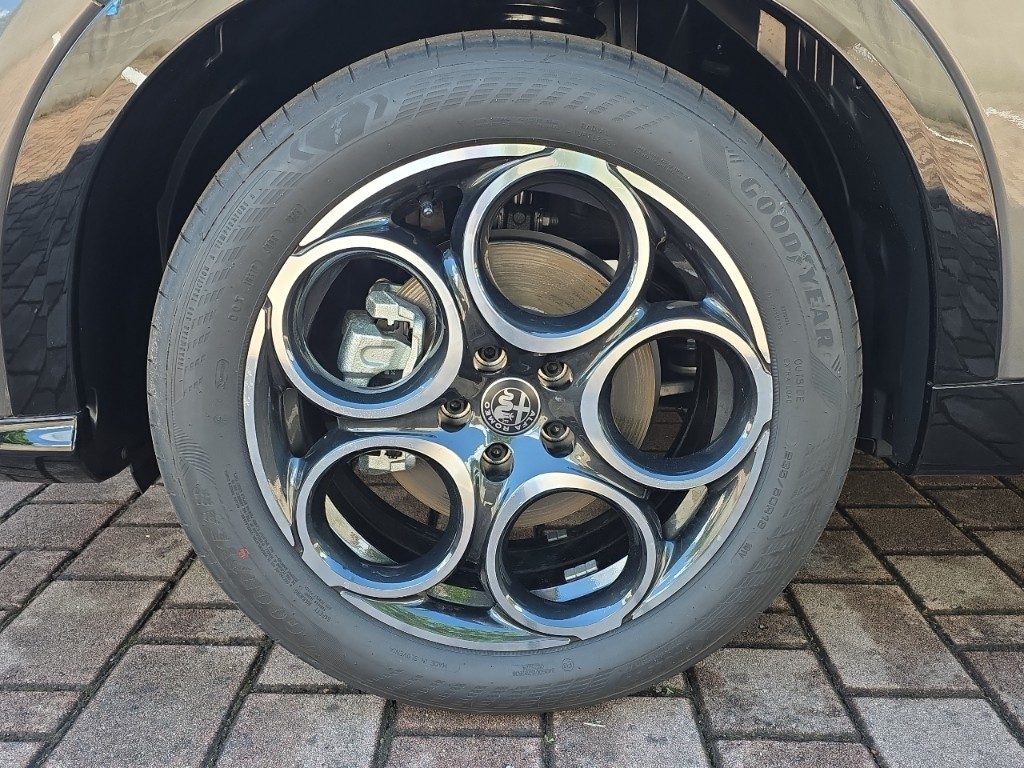 23885071-img13.jpg