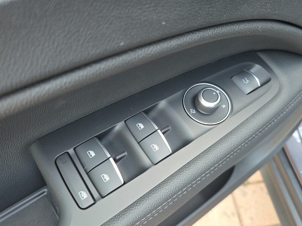 24160267-img21.jpg